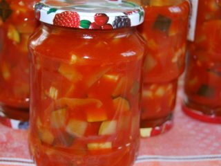 Courgettslecho uten sterilisering