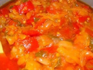 Lecho fra paprika og gulrøtter til vinteren