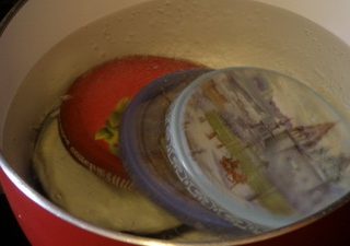 Pensterilan topi: dengan tali elastik, nilon, plastik, skru