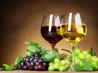 Vin fra druer rosiner hjemme