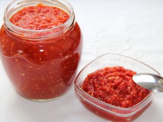 Pepperrotfri adjikaoppskrift