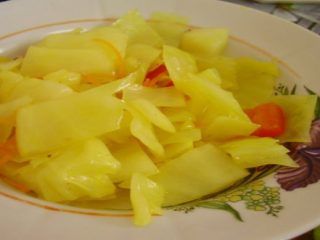 Ātri marinēti kāposti ar kurkumu