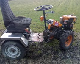 DIY minitraktor fra en bak-bak traktor