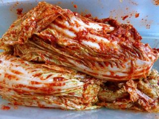 Hvordan sylt kinesisk kål på koreansk + video