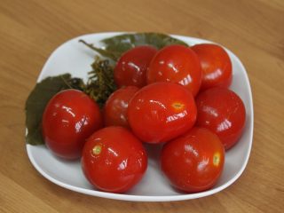 Kylmäsuolatut tomaatit