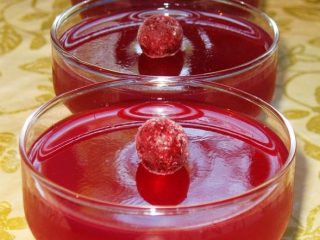 Lingonberry gelé om vinteren uten gelatin