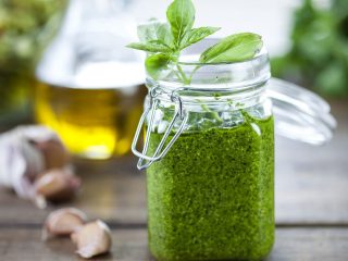 Bazilika makaroni ziemai