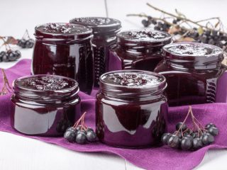 Aroniju ievārījums ziemai: 15 receptes