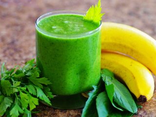 Selleri smoothie: blender cocktail oppskrifter