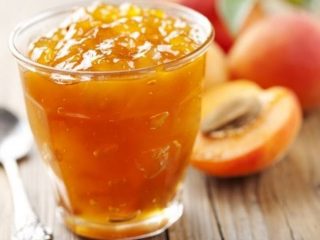 Persikų želė: 10 receptų žiemai