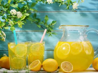 Citronu kompots: 13 receptes ziemai un katrai dienai
