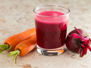 Hvor mye jern det er i granateple og hvordan du tar granateplejuice