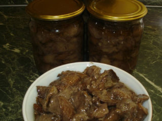 Cepts sviests ziemai burkās: receptes ar fotogrāfijām, sēņu novākšana