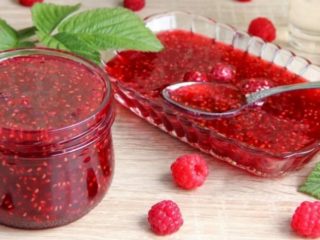 Aveņu ievārījums temperatūrā un saaukstēšanās gadījumā: vai tas palīdz, cik tas ir noderīgs