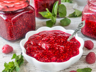 Neapstrādātu aveņu ievārījuma receptes ziemai