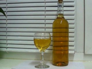 Baltā jāņogu vīns: soli pa solim receptes