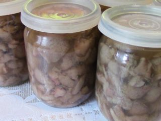 Vienkāršas sviesta receptes ziemai burkās