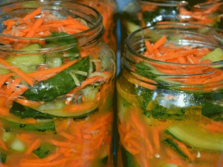 Ātrās ēdināšanas korejiešu gurķi ziemai: visgaršīgākās receptes