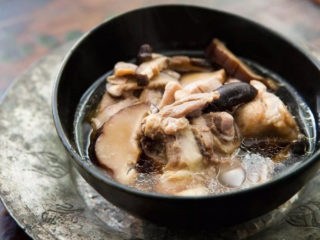 Sup cendawan Shiitake: resipi