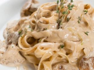 Porcini sopp: med kylling, storfekjøtt, kanin og kalkun