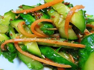 Korejiešu stila gurķi ar sinepēm ziemai: visgaršīgākās receptes