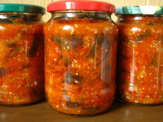 Troika salāti ziemai ar baklažāniem