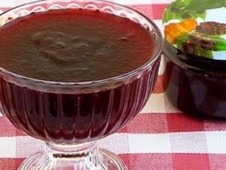 Jem ceri: resipi untuk musim sejuk di rumah dengan pektin, agar-agar