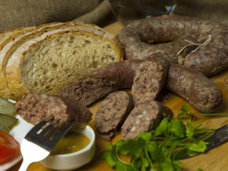 Mājas aknu desa: gatavošanas receptes pēc GOST PSRS, cepeškrāsnī, pannā