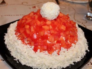 Rødhette-salat: oppskrifter med tomater, kylling, biff, granateple