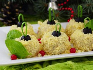 Bumbu formas salāti Jaungada galdam