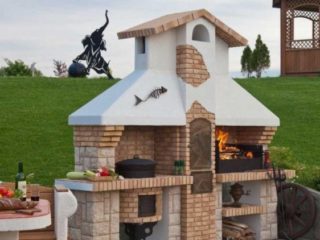 Brazier dengan smokehouse bata dengan tangan anda sendiri