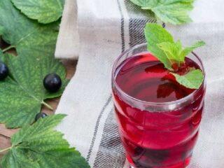 Solbær Mojito kompottoppskrifter for vinteren