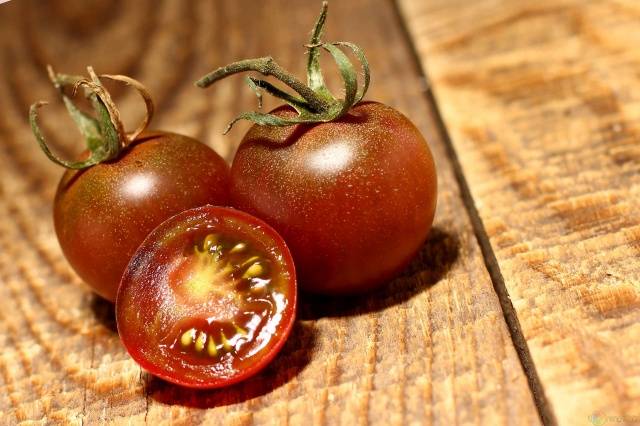 Cherry Chocolate Apples F1