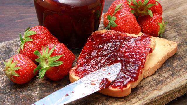 Mứt dâu với Gelatin