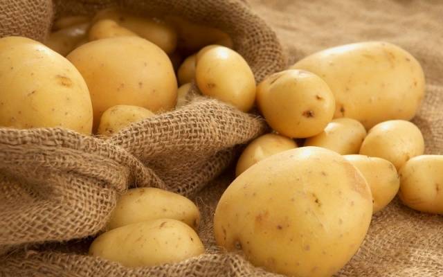 Variedades de batata precoce e super precoce: descrição, fotos, comentários