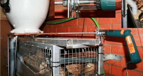 DIY bunker adagoló fürjhez