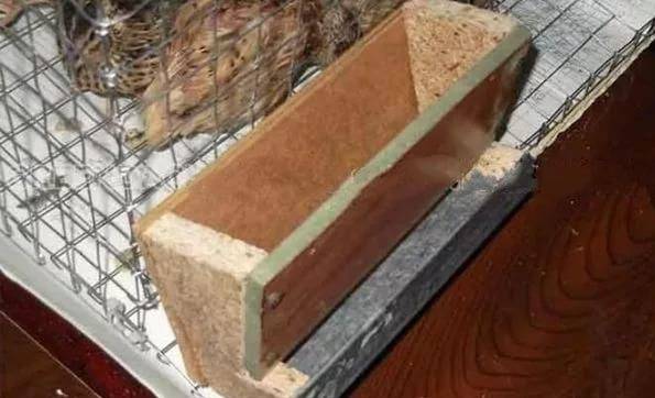 DIY bunker adagoló fürjhez